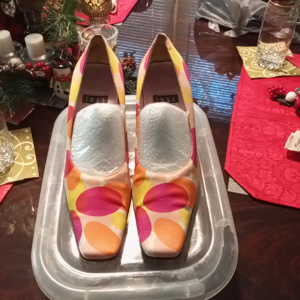 Women's shoes